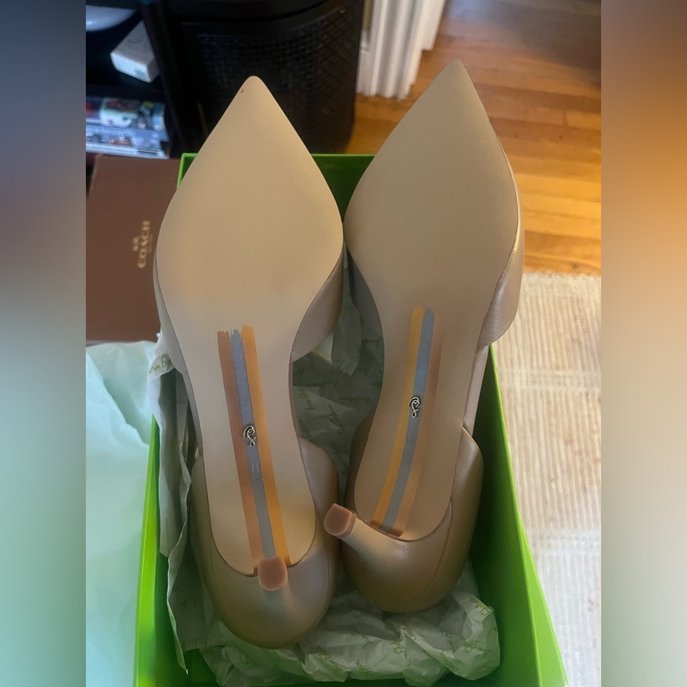 Sam Edelman Tan Pointed Toe Heels - Picture 5 of 7